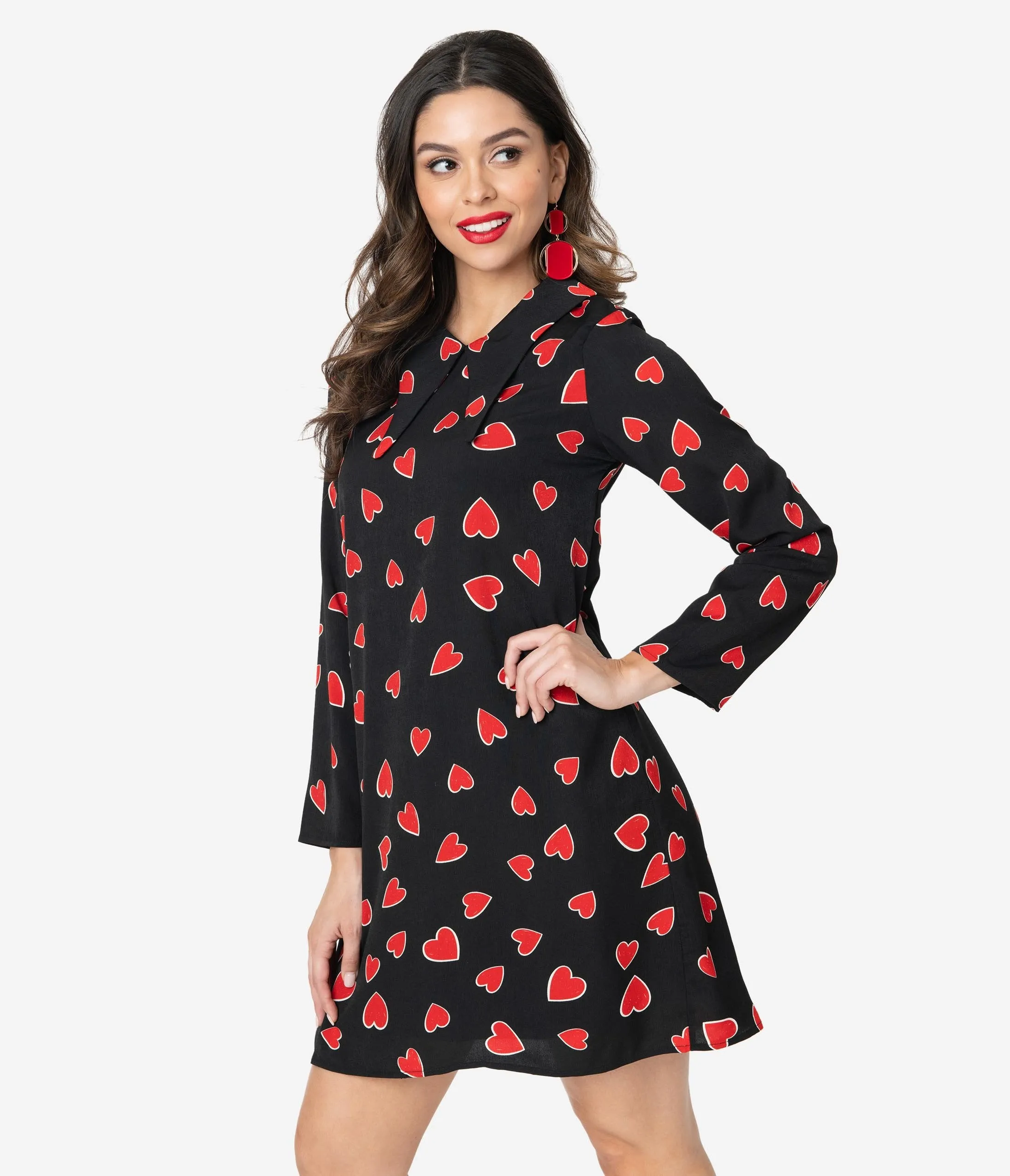 1960s Style Black & Red Heart Print Winged Collar Shift Dress