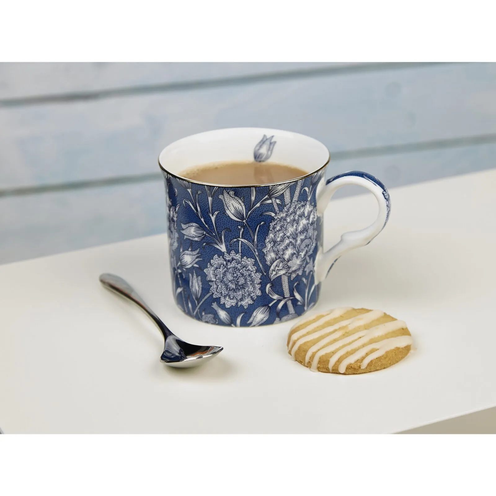 Creative Tops Victoria and Albert Palace Mugs