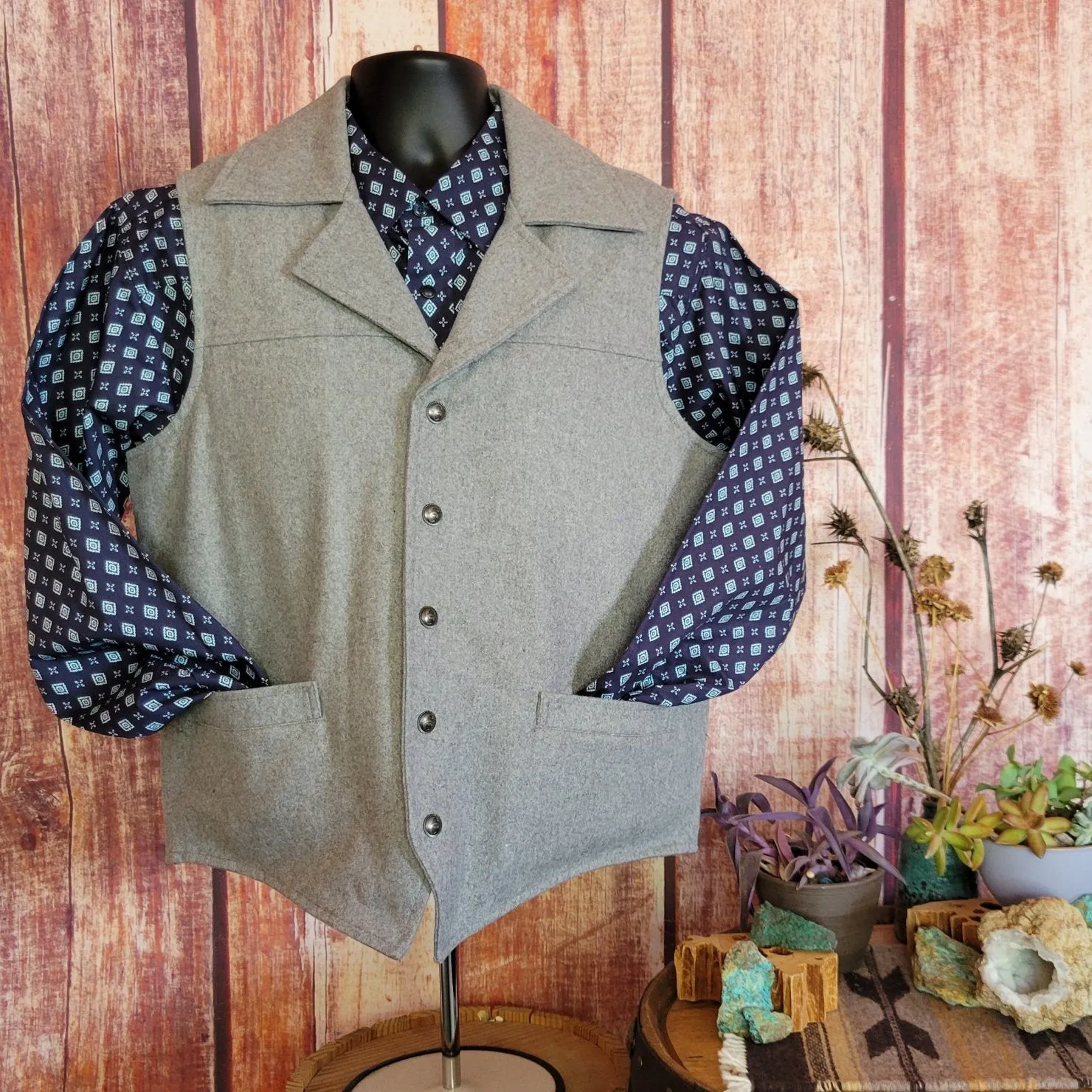 Men's Wool Concealed Carry Snap Front Vest by Cripple Creek CR39066