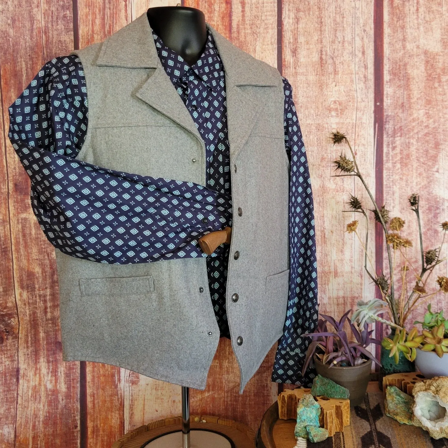 Men's Wool Concealed Carry Snap Front Vest by Cripple Creek CR39066